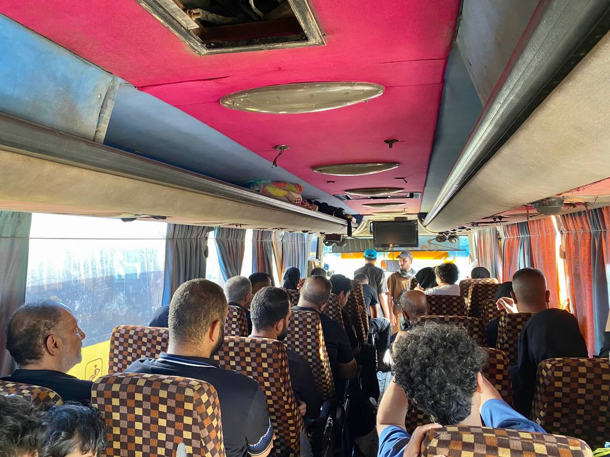 استمرار عملية تفويج الزائرين من سيطرة أم الهوى إلى ساحة التفويج قرب تقاطع مجسر الثورة ، ضمن خطة محافظة بابل لتأمين عودة آمنة وميسرة لزائري الإمام الحسين عليه السلام بعد إتمامهم مراسم الزيارة .