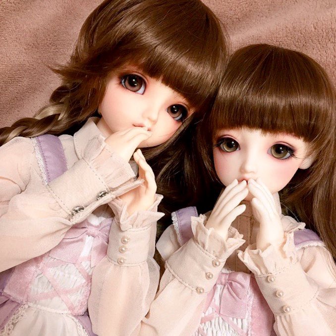 低浮上になりがちなので定期的に我が家のドールの写真もアップしていこうかなと思います👀
リーゼロッテとシャルロッテが好きです
#お盆休みはフォロワーさんが増えるらしい
#相互さんの相互さんと繋がりたい
#ドールオーナーさんと繋がりたい