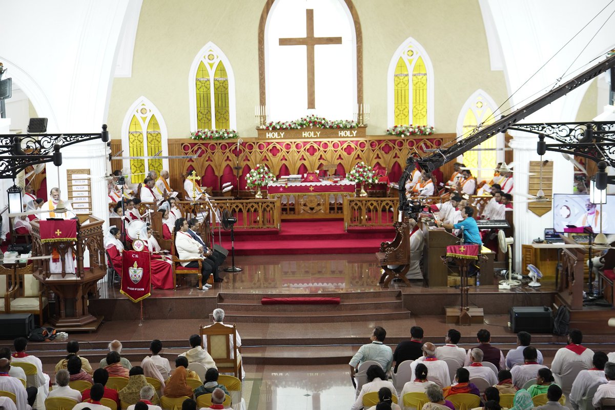 FernandasRaja's tweet photo. with other bishops, Hon. Treasurer Prof. Dr. B. Vimal Sukumar and other leaders was also present.
#Cochin Diocese #BishopConsecration #FernandasRathinaRaja #CSI https://t.co/18fgRq6Yck
