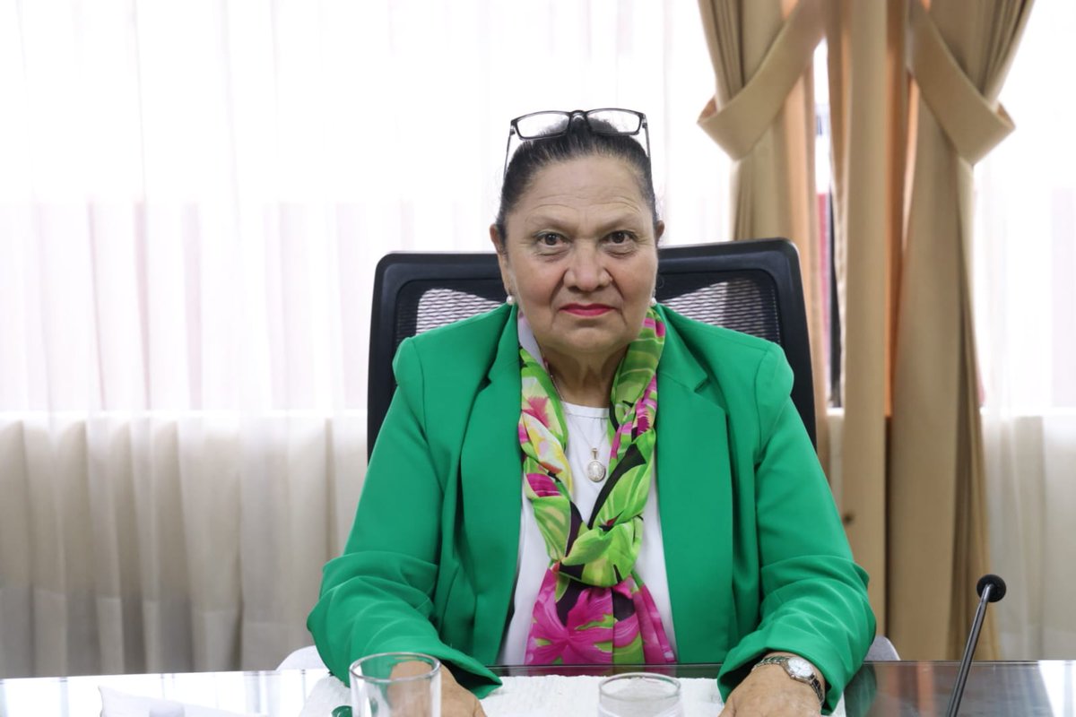 Ubaldo Macú (@macu_ubaldo) on Twitter photo Del 17 de mayo del 2018 al 14 de enero del 2024 la fiscal del <a href="/MPguatemala/">MP de Guatemala</a> Consuelo Porras no investigó el sobrevuelo de 500 naves con cocaina sobre el espacio aereo de Guatemala
Aca hay una razon para destituir a Consuelo Porras
Siempre se ha sabido que #Guatemala es narco stado Del 17 de mayo del 2018 al 14 de enero del 2024 la fiscal del <a href="/MPguatemala/">MP de Guatemala</a> Consuelo Porras no investigó el sobrevuelo de 500 naves con cocaina sobre el espacio aereo de Guatemala
Aca hay una razon para destituir a Consuelo Porras
Siempre se ha sabido que #Guatemala es narco stado