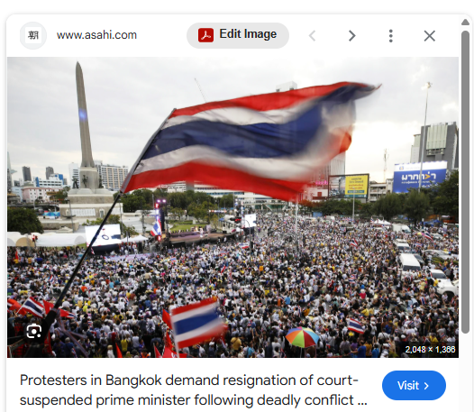 Rolex_Mee's tweet photo. @forceblitzws15 @14thflrkiller @dramavibekh How rich are you? If you are rich why keep invade other country? Khmer has no power, don't say that. Look at Paetongtarn, has been suspended just a word from Khmer. We don't even use anything and look at Thai protesters, is it not because of khmer? https://t.co/bOVRm5cKPP