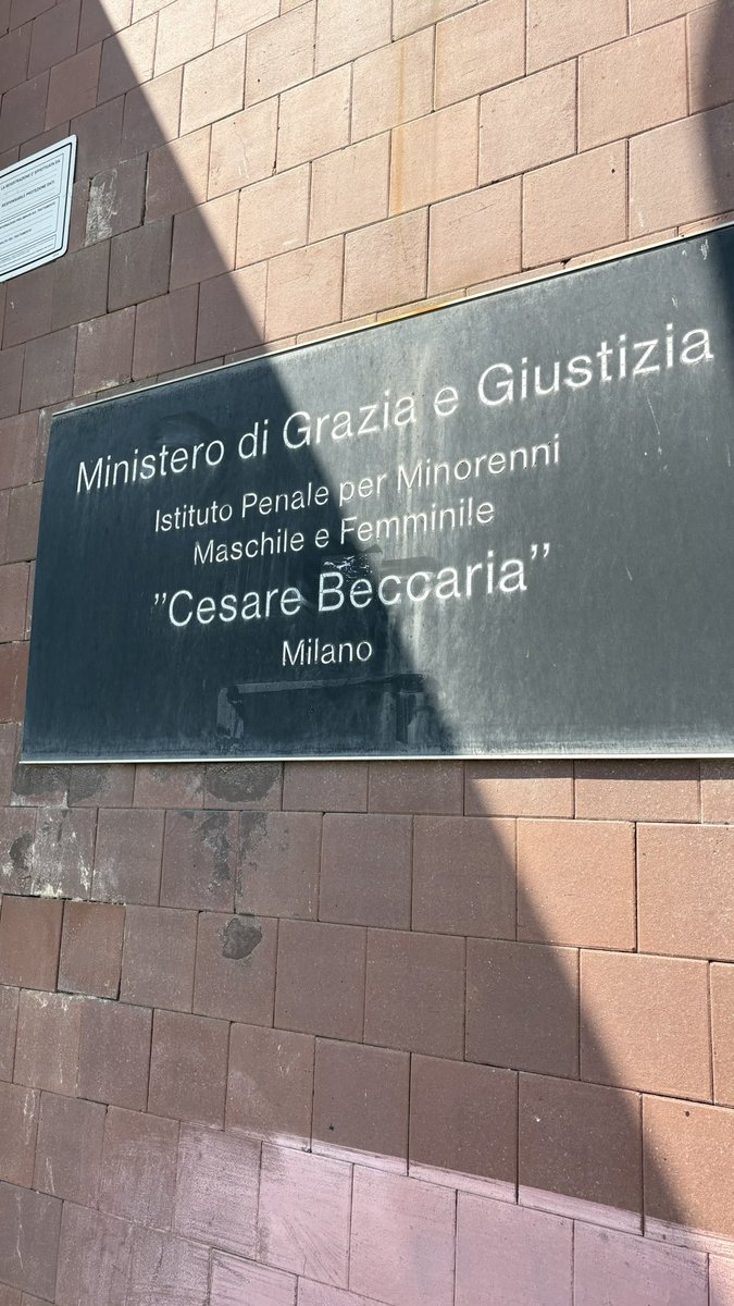 SalisIlaria's tweet photo. Oggi qui per un’ispezione a sorpresa. #Milano #Beccaria https://t.co/4LpRRPdIAP