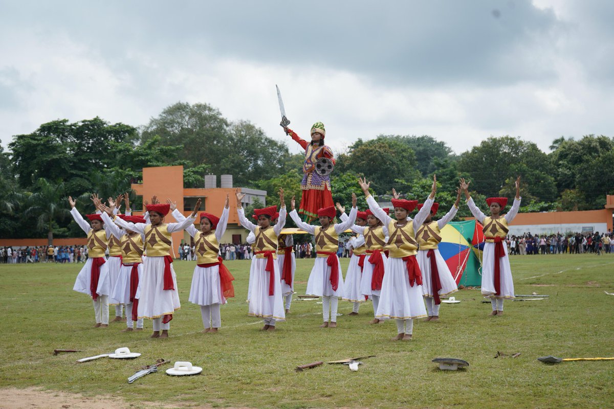 ଜିଲ୍ଲା ପ୍ରଶାସନ ଢେଙ୍କାନାଳ ପକ୍ଷରୁ  ଜିଲ୍ଲା ସଦର ମହକୁମା ସ୍ଥିତ ଷ୍ଟାଡିୟମ ଠାରେ  ୭୯ ତମ ସ୍ବାଧୀନତା ଦିବସ ପାଳିତ ହୋଇଯାଇଛି। ମୁଖ୍ୟ ଅତିଥି ଭାବେ ଜିଲ୍ଲାପାଳ ଶ୍ରୀ ଆଶିଷ ପାଟିଲ୍, ଭା.ପ୍ର.ସେ, ଯୋଗ ଦେଇ ସମ୍ମିଳିତ ପ୍ୟାରେଡ୍‌କୁ ଉଦ୍‌ବୋଧନ ଦେବା ସହ ଜାତୀୟ ପତାକା ଉତ୍ତୋଳନ କରିଥିଲେ।
<a href="/CMO_Odisha/">CMO Odisha</a> <a href="/IPR_Odisha/">I & PR Department, Odisha</a>