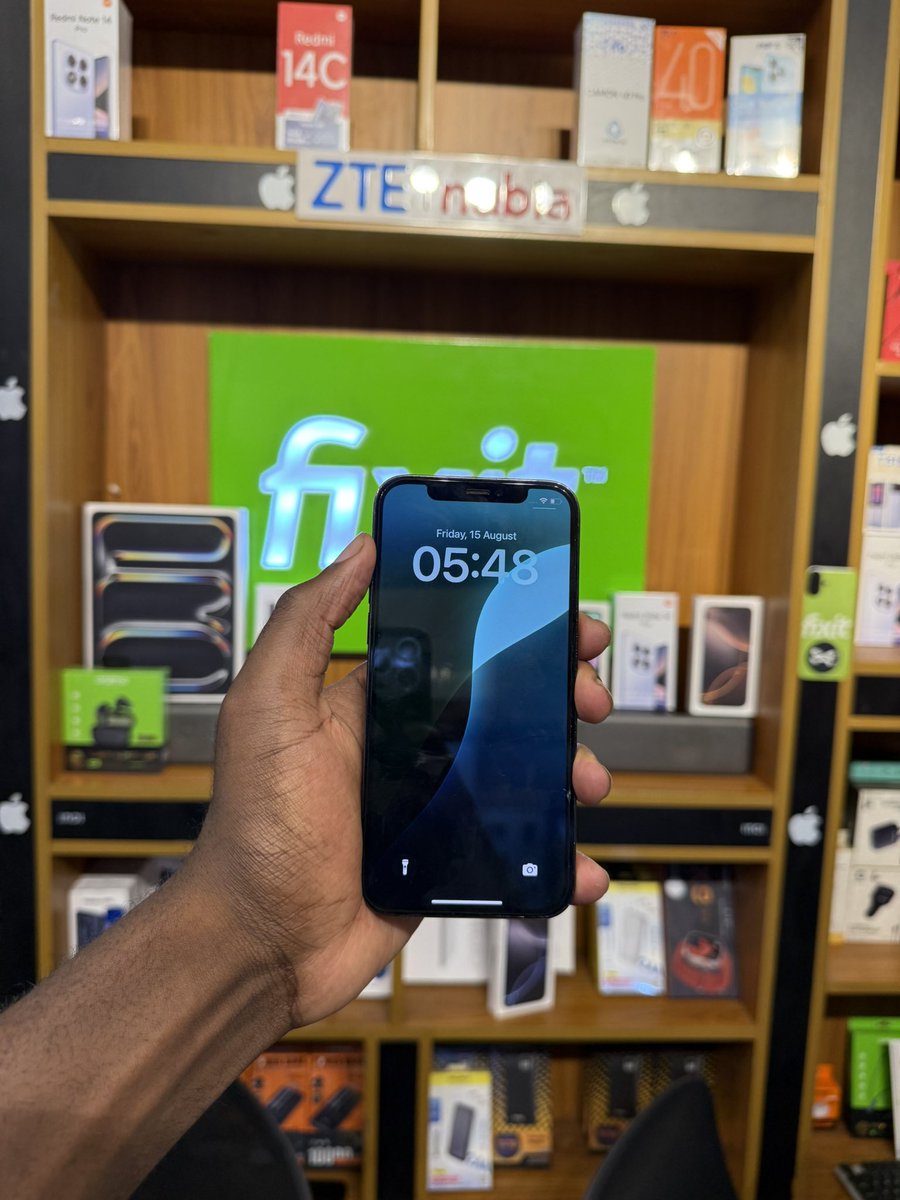 kaks_lamar's tweet photo. Iphone 12 pro 128gb 950k only 

Cash only Business! Call 0757999480 https://t.co/r04kukl4Jb
