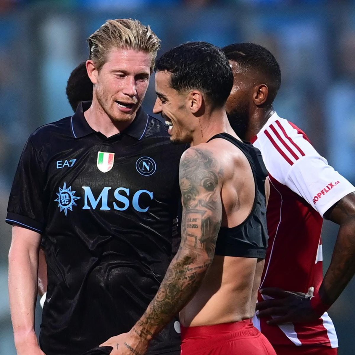 KDB: “O Chiquinho é uma inspiração. A forma como dita o jogo sempre me fascinou. Para além disso, tem golo. Lembro-me da taulada dele creio que frente ao Gil Vicente, em 2023.” 

via <a href="/Gazzetta_it/">La Gazzetta dello Sport</a>