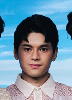 reveluvieduvie's tweet photo. jusko even on a photoshoot he can't serve face 😭 so what can he do?? https://t.co/b1i5LzmPHD