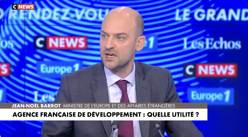🔴ALERTE APD/AFD — En février, Jean-Noël Barrot promettait une « évaluation neutre » de l’aide publique au développement (Le Figaro, 23/02/2025).

La réalité : le Décret du 12/08/2025 désigne 10 « experts », dont 7 proposés par les ministères qui conçoivent/pilotent l’APD (Aff.