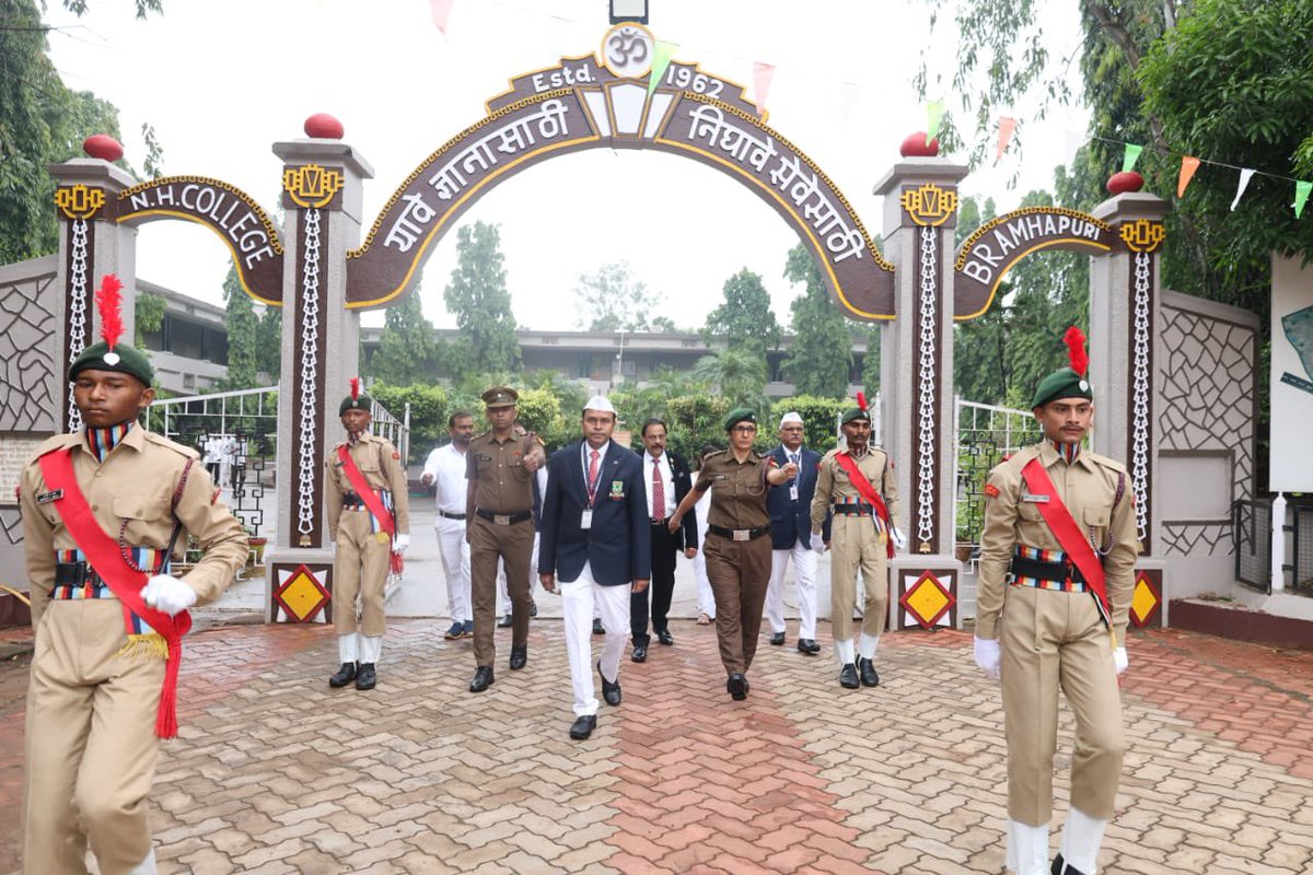simplyabhie's tweet photo. #NHCollegeBramhapuri
Glimpses of the 79th Independence Day celebrated at N H College Bramhapuri. 🇮🇳 https://t.co/9K9qNr7RxH
