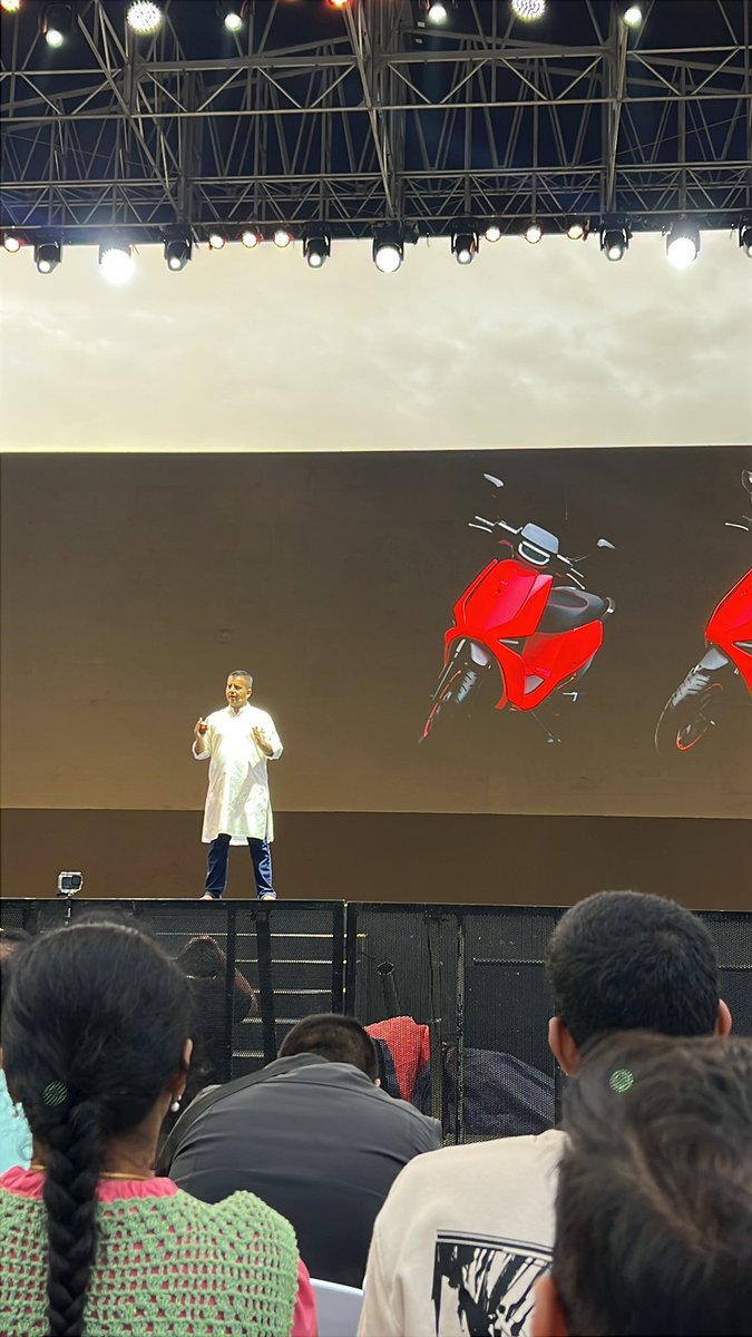 ShwetaChithrode's tweet photo. @OlaElectric 

New offering from Ola - S1 Pro Sport 

Introductory price at 1,49,999

@bhash 

#AutoUpshot https://t.co/7aKDVRItpN