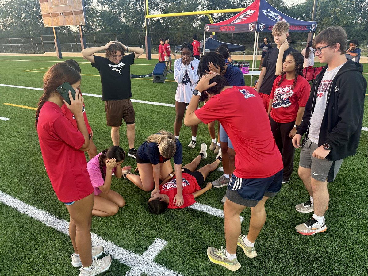 VMHS_XC's tweet photo. 🏃♂️💨 VMHSXC is READY! 💨🏃♀️
We wrapped up our last practice this morning running our EAP & reviewing our flight plan so we’re locked in for tomorrow’s first meet! 💙❤️ Let’s go make it a great start to the season! 🏅🔥
#FirstMeet #FlightPlanReady @SAVeteransHS @JISD_ATHLETICS https://t.co/5gJE1OpZzg