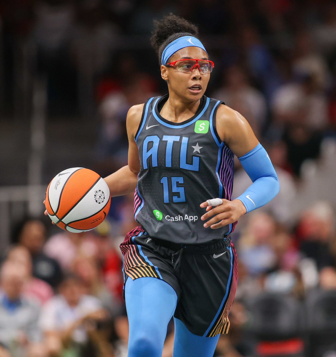 I talk hoops 🏀 tweet media