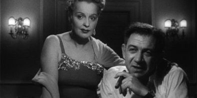 #AlecGuiness stars in our early evening British classic LAST HOLIDAY (1950) tonight at 6:40pm #TPTVsubtitles Also features #SidJames