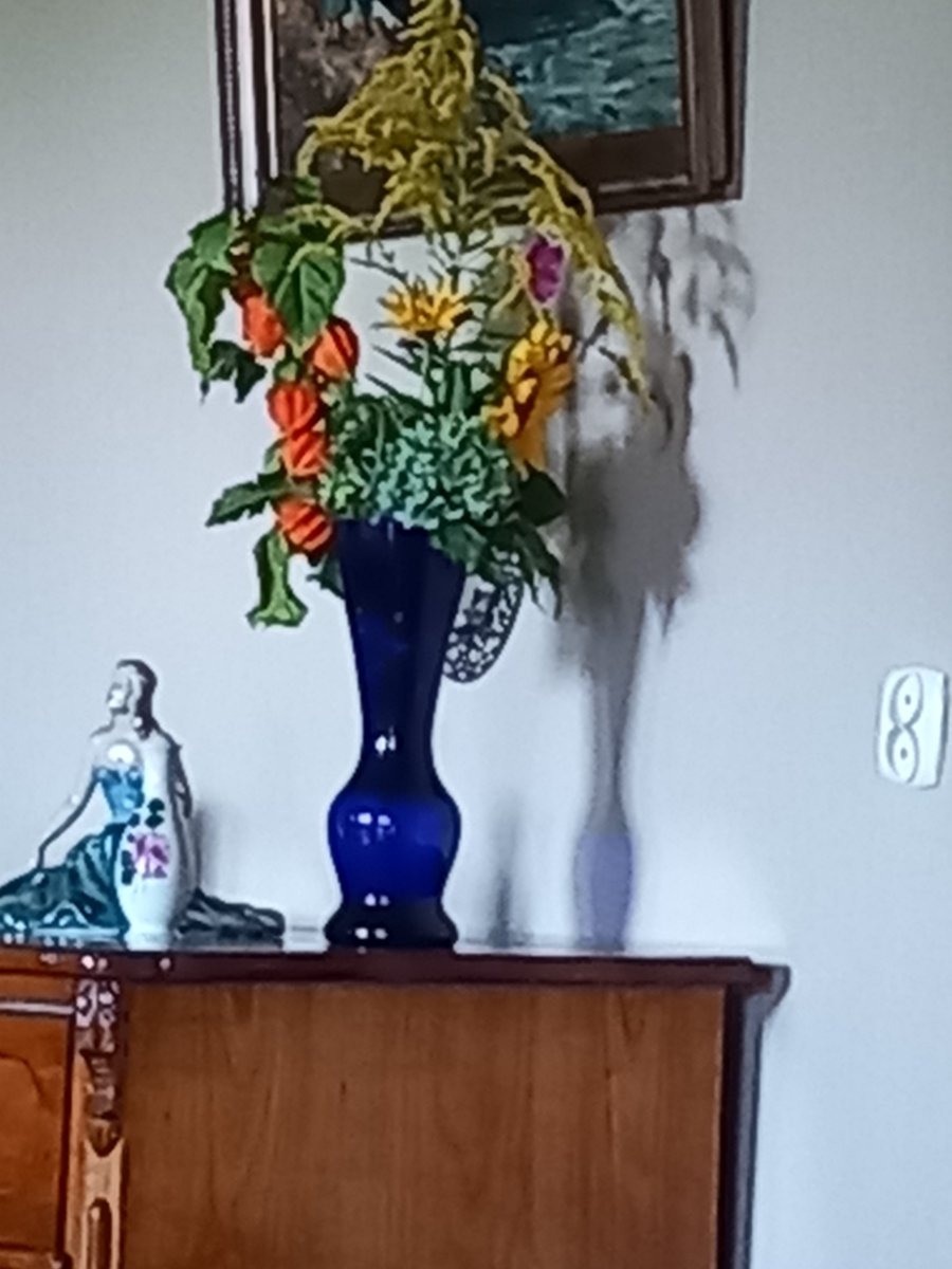 Mój poświęcony bukiet, nieco zmarnowany temperaturą, regeneruje się, dodałam kilka gałązek mięty gorzkiej- ładnie pachnie