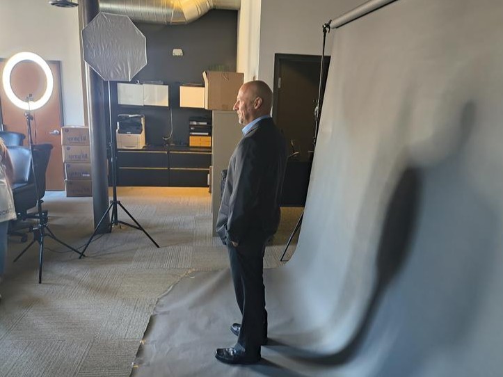 CSCIConsulting's tweet image. Why use stock photos when you’ve got the real deal? 📸For our recent branding photoshoot, we put the spotlight on the true stars—our associates! After all, nobody represents CSCI better than the people who live our values every day. Check out this BTS!