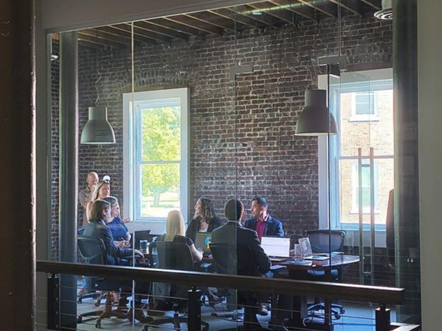 CSCIConsulting's tweet image. Why use stock photos when you’ve got the real deal? 📸For our recent branding photoshoot, we put the spotlight on the true stars—our associates! After all, nobody represents CSCI better than the people who live our values every day. Check out this BTS!