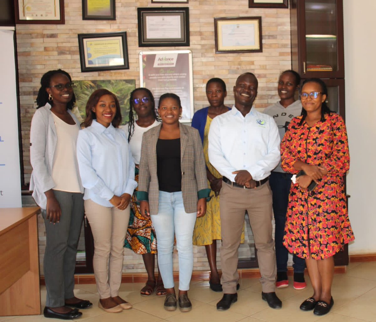 CEFTRAWESTNILE's tweet image. Our executive director was Hosted by team from @AdvanceAfrika01 as he paid curtsey visit.
Alot of experience sharing , Benchmarking, partnership arrangements discussed. We all committed to amplifying youth voices #localizationAgenda
