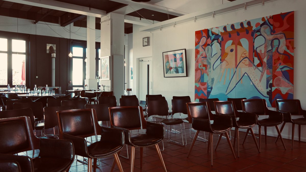 Need a space that feels different? We provide a setting where people connect, ideas spark, and memories are made.   Whether it’s a team away day, product launch, training session, or client meet-up, we’ll make sure your guests feel comfortable, engaged, and well looked after.