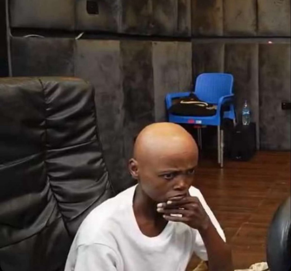 andylanderug's tweet image. Alpha Sali thinking  how Solomon Did it😂