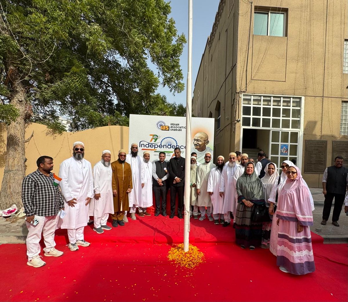From the tricolour waving high at the Indian Association in Sharjah to the vibrant ceremony at the <a href="/IndembAbuDhabi/">India in UAE</a>, the <a href="/Dawoodi_Bohras/">The Dawoodi Bohras</a> of Indian origin in the #UAE celebrated #IndependenceDay  with pride and patriotism. 
Our members also extended warm greetings to HE Sunjay