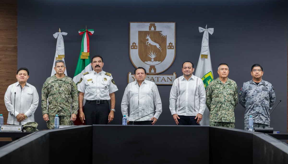 huachodiazmena's tweet image. Encabecé la Mesa de Seguridad y Paz, donde evaluamos las acciones que mantienen a Yucatán como el estado más seguro del país.

Somos la entidad con menor índice de homicidios a nivel nacional. Con orgullo podemos decir: Yucatán sigue seguro y juntos lo mantendremos así.…
