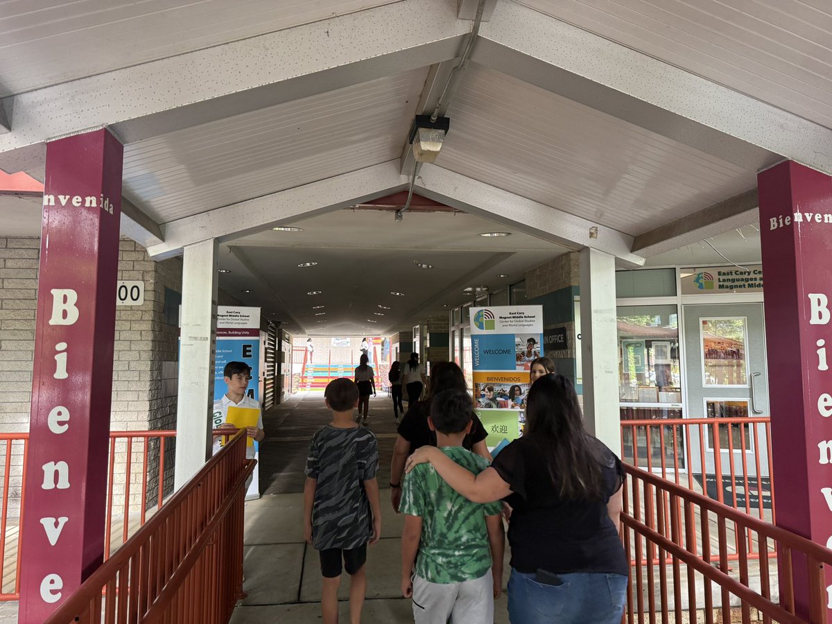 Melissa Lopez (@mlopez8science) on Twitter photo Today is Global IMP Academy <a href="/eastcarymiddle/">East Cary Magnet Middle School</a> Love 💕 meeting all the new 6th grade Scholars and families!! Today is Global IMP Academy <a href="/eastcarymiddle/">East Cary Magnet Middle School</a> Love 💕 meeting all the new 6th grade Scholars and families!!