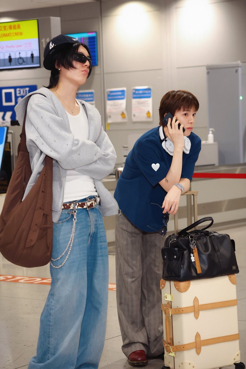 래퍼옆에 기니임 ㅋㅋㅋㅋㅋㅋㅋㅋㅋ