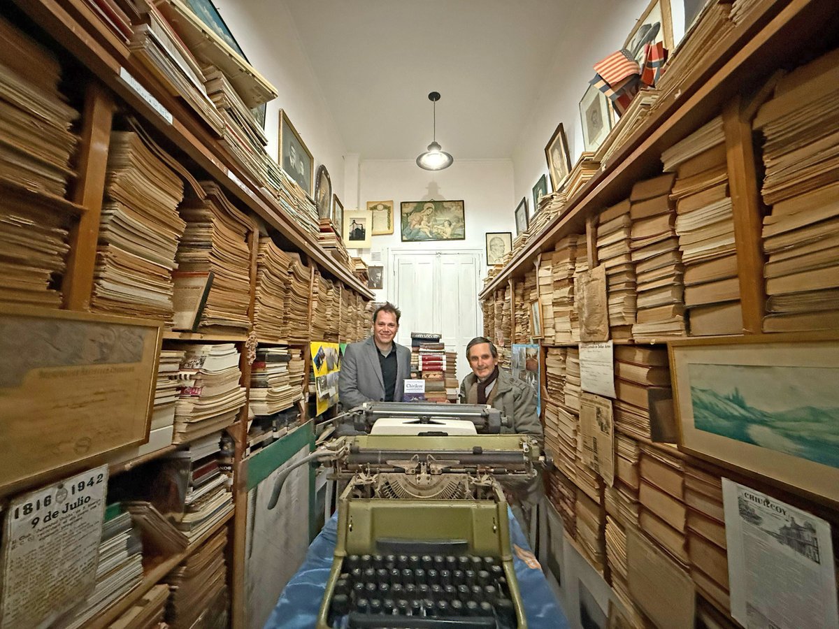 #Chivilcoy Inauguraron la sede autónoma del Archivo Literario Municipal <a href="/BritosGuillermo/">Guillermo Britos</a> laprovincianews.com.ar/inauguraron-la…