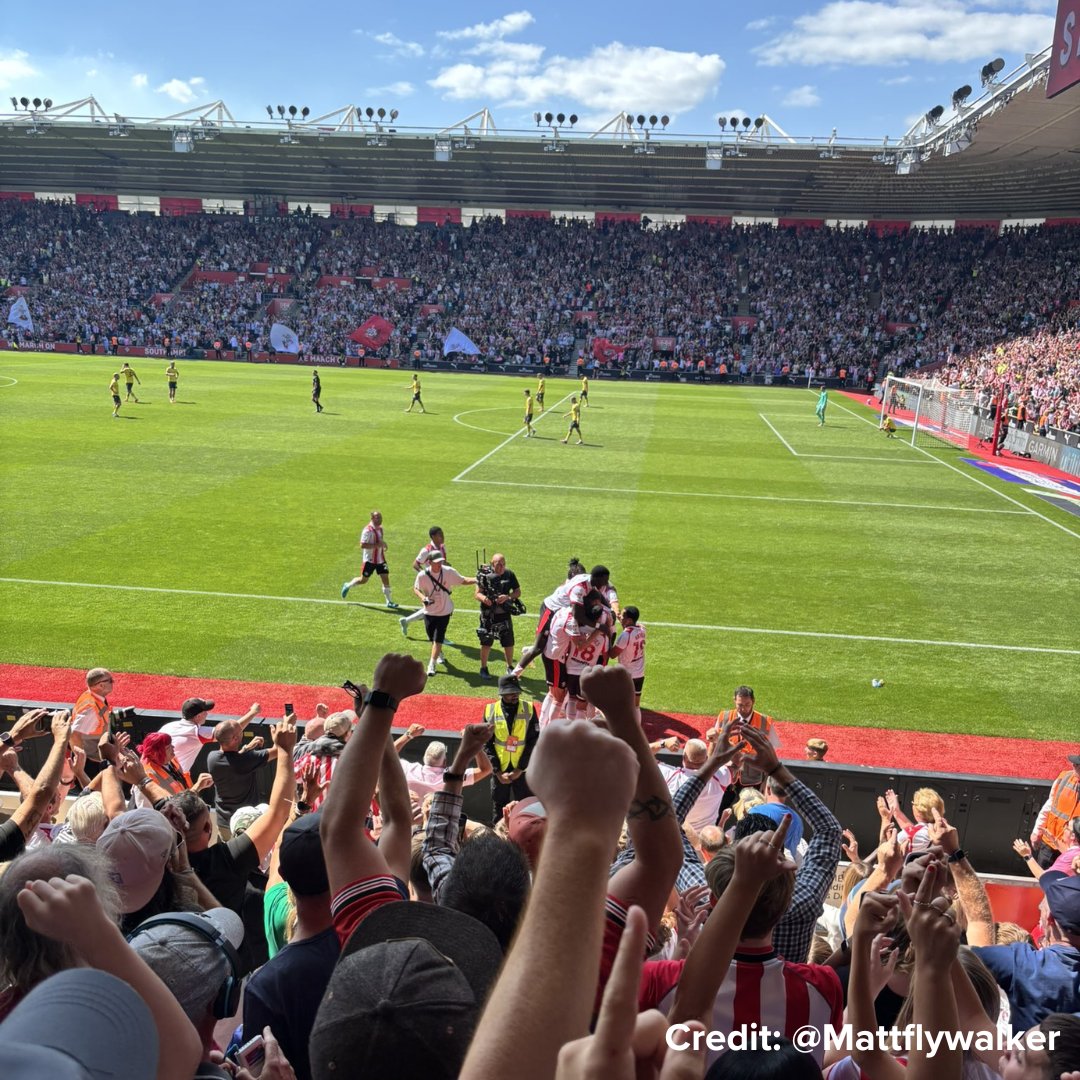 FanHub's tweet image. What's the best last-minute winner you've seen live? 🤩