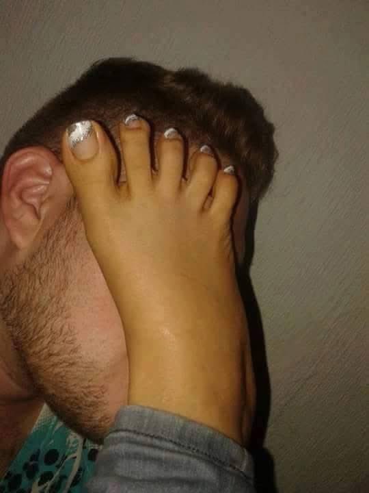 اذلك تحت رجلي ياكلب #معصيتي___رIحتي 
تشوف نفسك كلب مهان كلمني في الخاص