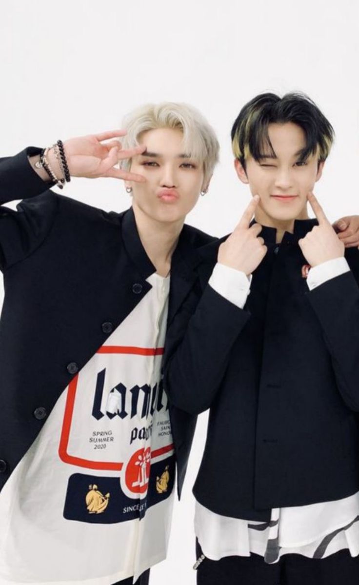 WinwinHey's tweet photo. @smotherbear1 My Fave Leo Mark with my bias line https://t.co/sRUpj9qnOF