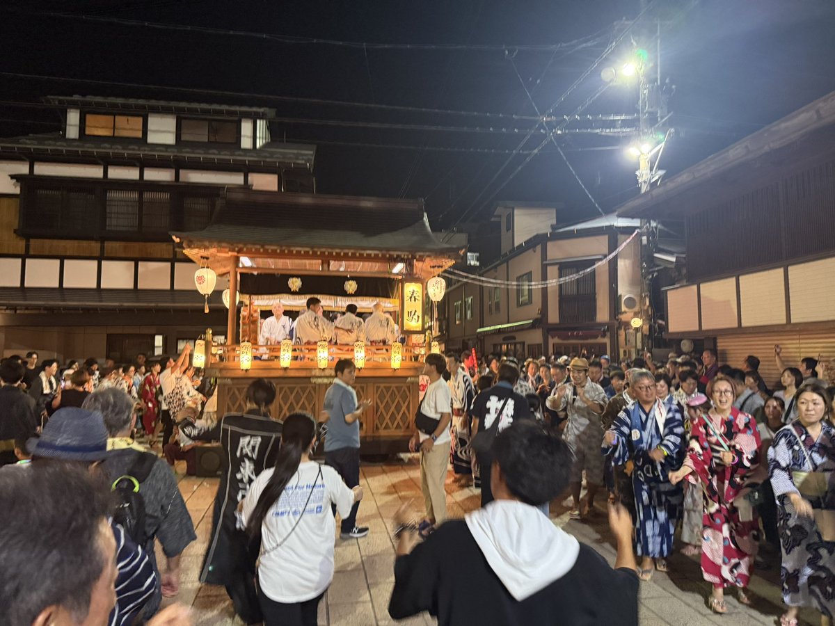 お客さん達とお盆休み満喫してきたー＼(^o^)／
ひるがの行ってマウンテンカートして手ぶらＢＢＱして高山行って食べ歩きして郡上おどり。
めちゃくちゃ楽しめた(*´艸`)
明日からお仕事。
頑張ろう＼(^o^)／

#ひるがのピクニックガーデン #マウンテンカート #手ぶらでbbq #高山食べ歩き #郡上おどり
