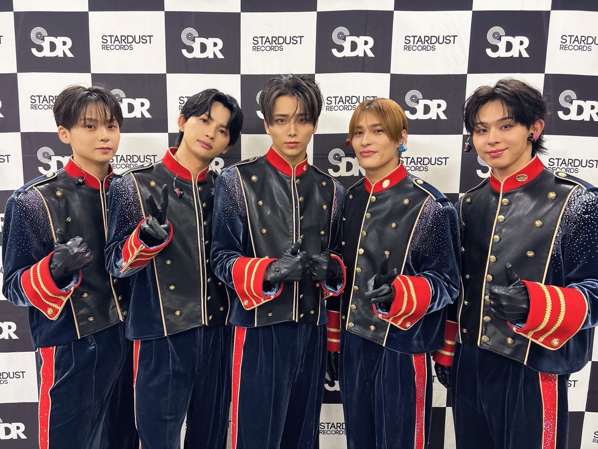 onenonly_tokyo's tweet photo. ＼ ありがとうございました！／

「#EBiDAN THE LIVE 2025 HOTEL NINE STAR」Day1にお越しいただいた皆さま、配信をご覧になった皆さまありがとうございました🤵

#エビライ 初日ぶちあがりました🔥🔥

明日も #ワンエン の爆風お楽しみに🌪️

#エビライ2025 #SWAG #ONENONLY https://t.co/9til8t8uLH