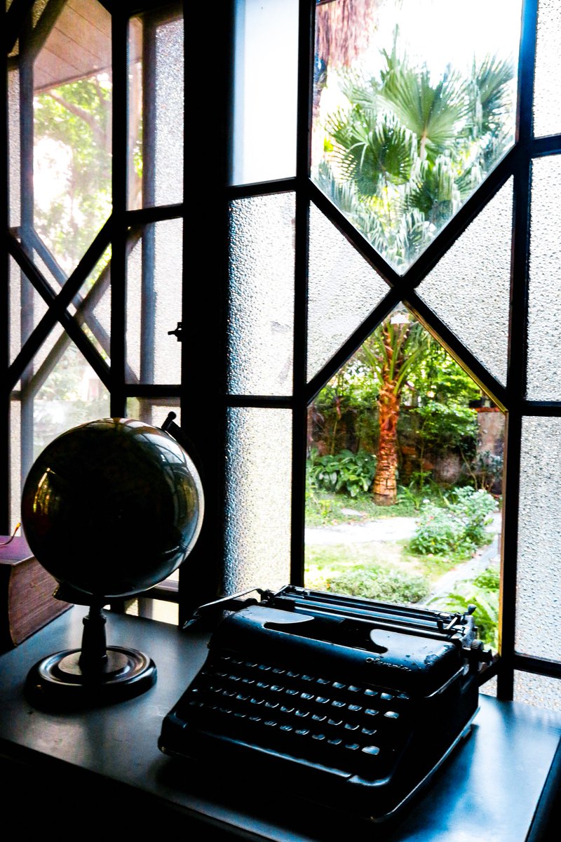 teco_in_atl's tweet image. ꕥ When Memories Shine Through Glass
Patterned glass is back—reimagined as lamps, coasters &amp;amp; keepsake boxes.
Some even reuse glass from family homes, turning memories into timeless design. 💭
👉 reurl.cc/GNbonv

📷 Taiwan Panorama
#TECOATL #PatternedGlass #TaiwaneseDesign