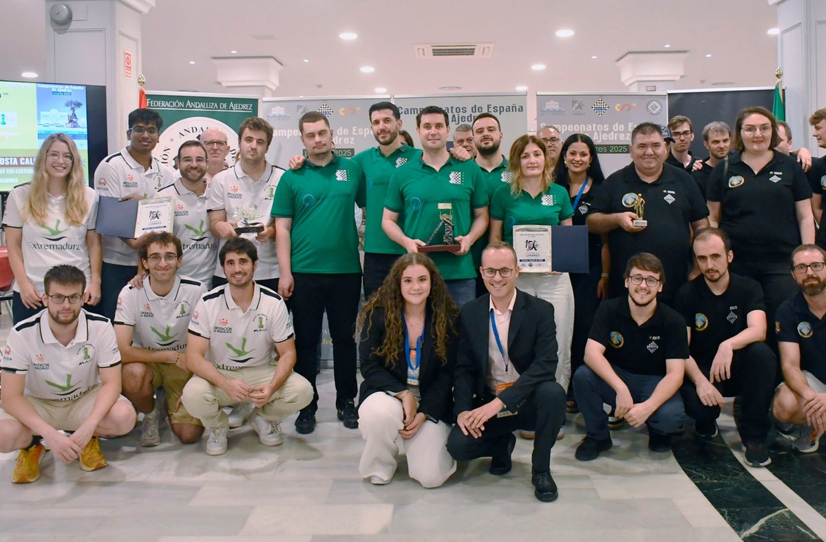 Ayuntamiento de Mérida (@ayto_merida) on Twitter photo ♟️ El <a href="/chessmagic/">Club Ajedrez Magic Extremadura</a> ha finalizado en tercera posición en el Campeonato de España por Equipos en División de Honor que se ha disputado esta semana en Linares (Jaén). Otro magnífico resultado del club emeritense en la élite del ajedrez nacional. Enhorabuena!! 👏 ♟️ El <a href="/chessmagic/">Club Ajedrez Magic Extremadura</a> ha finalizado en tercera posición en el Campeonato de España por Equipos en División de Honor que se ha disputado esta semana en Linares (Jaén). Otro magnífico resultado del club emeritense en la élite del ajedrez nacional. Enhorabuena!! 👏
