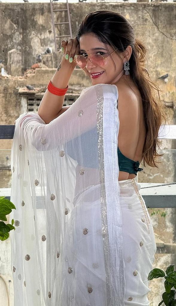 gill_to_kill's tweet image. #SakshiAgarwal 🥵
#backless #BACKSHOTS 
#CoolieBlockbuster