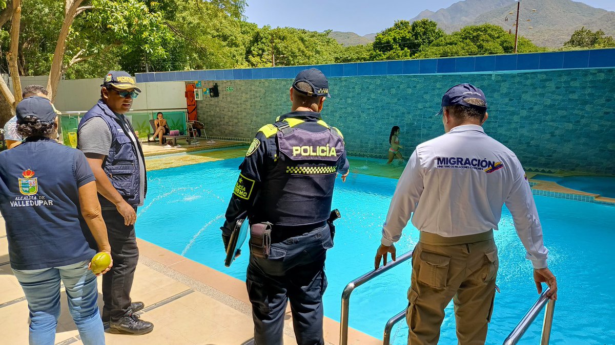 Migración Colombia (@migracioncol) on Twitter photo #Valledupar | Junto con la <a href="/AlcaldiaVpar/">Alcaldía de Valledupar</a> y <a href="/PoliciaColombia/">Policía de Colombia</a>, realizamos labores inspección, control y vigilancia en establecimientos que prestan servicio de hospedaje, donde verificamos el cumplimiento de la norma migratoria y el cargue de información en nuestra plataforma #SIRE. #Valledupar | Junto con la <a href="/AlcaldiaVpar/">Alcaldía de Valledupar</a> y <a href="/PoliciaColombia/">Policía de Colombia</a>, realizamos labores inspección, control y vigilancia en establecimientos que prestan servicio de hospedaje, donde verificamos el cumplimiento de la norma migratoria y el cargue de información en nuestra plataforma #SIRE.