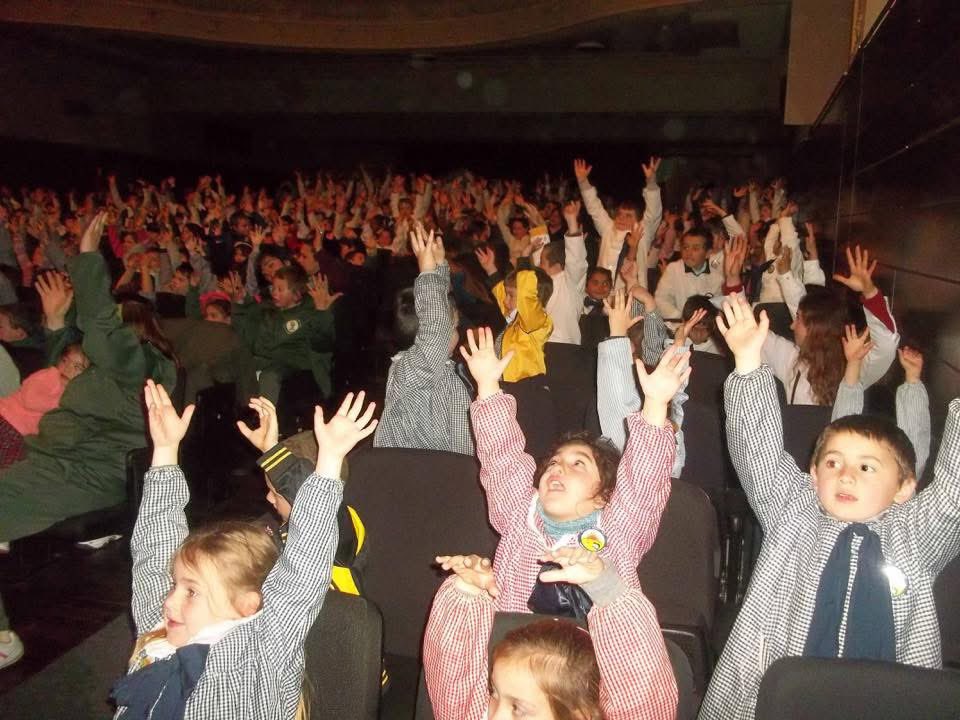 Les esperamos en nuestros espectáculos en horario de clases. Reservas en el 099990158 🎤🎸