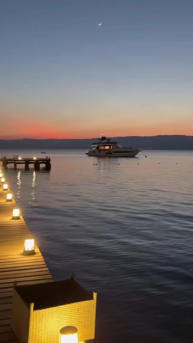 عصرية جمعة تذكير بأن السكينة هدية من الله لمن ذكره ⛅️🧡.