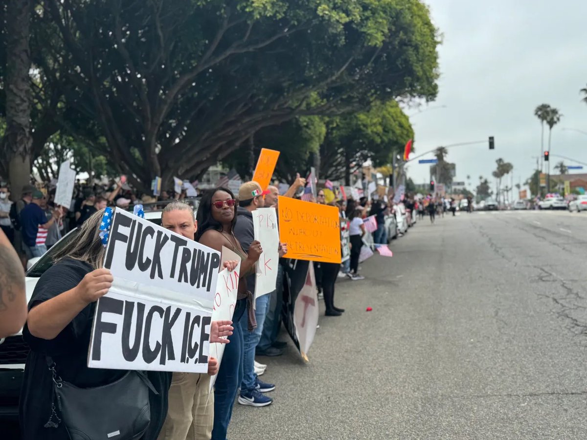 LBlocalnews's tweet photo. Long Beach Values Act: City to Discipline Employees Who Defy Sanctuary Policies

https://t.co/rpzH9xqEGo https://t.co/l2T219ZZBR