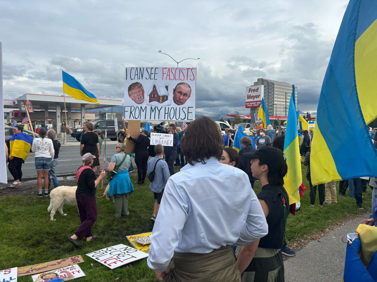 Cartoline da Anchorage (Alaska), in attesa dell’incontro Trump-Putin.