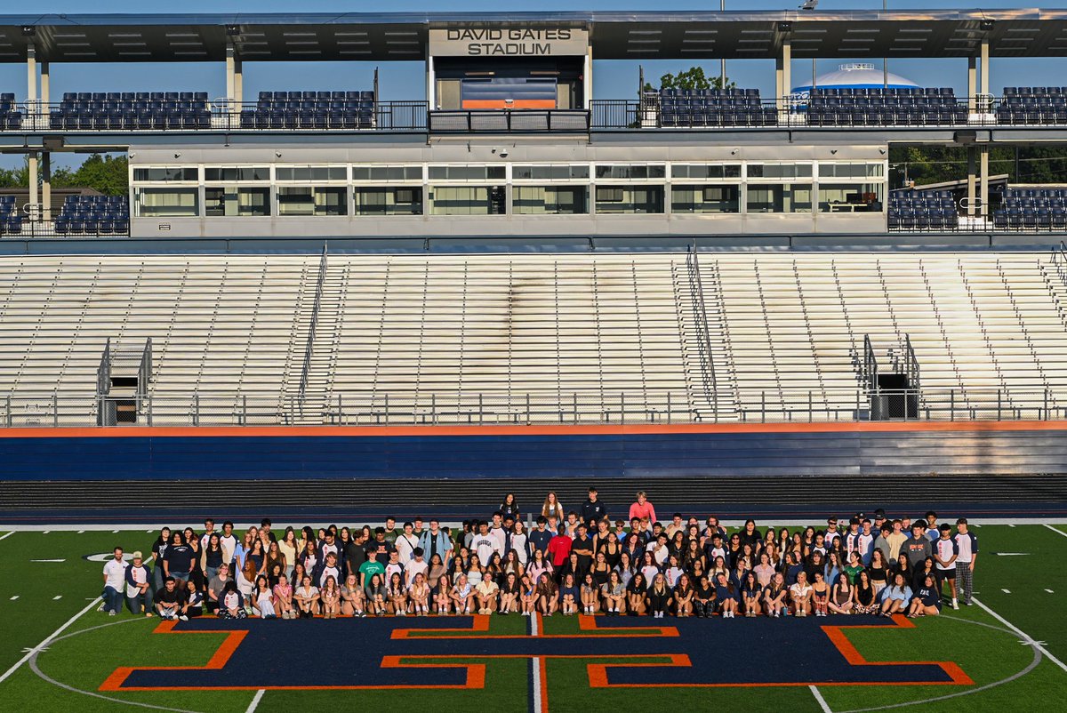 MarcBarryPhoto's tweet photo. Fantastic turnout on a beautiful morning for RHHS Senior Sunrise for the class of 2026. https://t.co/vlo4BZ7gx9