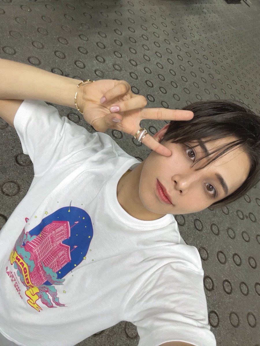 takaohayato_mg's tweet photo. EBiDAN THE LIVE 2025
一日目ありがとうございました😎

ホテルマンどうでしたか？？

明日もぶちかますぜええ💪

#EBiDANTHELIVE2025
#エビライ https://t.co/bat9Aawr1I