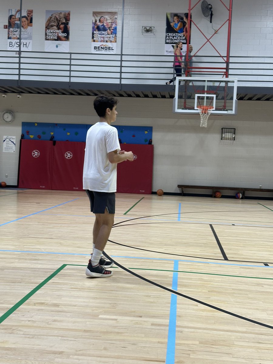 EightWayBBall's tweet photo. Heavy rain donโt stop a thing ๐ช๐พ
#eightway https://t.co/UHqAarZf4E