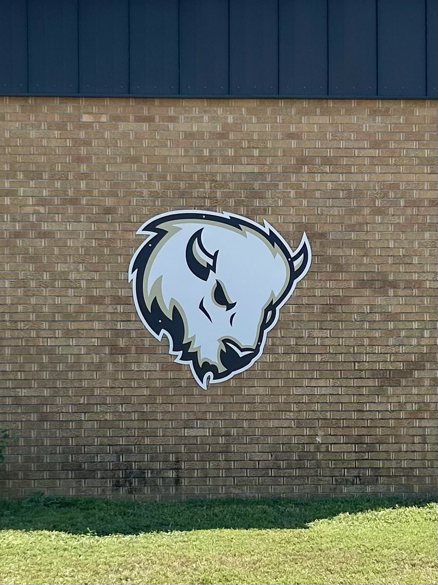 Campus security and #branding go hand in hand. Perforated vinyl is a great addition to entrances because you can easily see out while limiting visibility to the interior of your campus.
<a href="/mpsbuffaloes/">McAlester Public Schools</a>
<a href="/waterboy_tx/">Waterboy Graphics</a>
#WaterboyGraphics #WeBrandBig #WhenCultureMatters #CampusBranding
