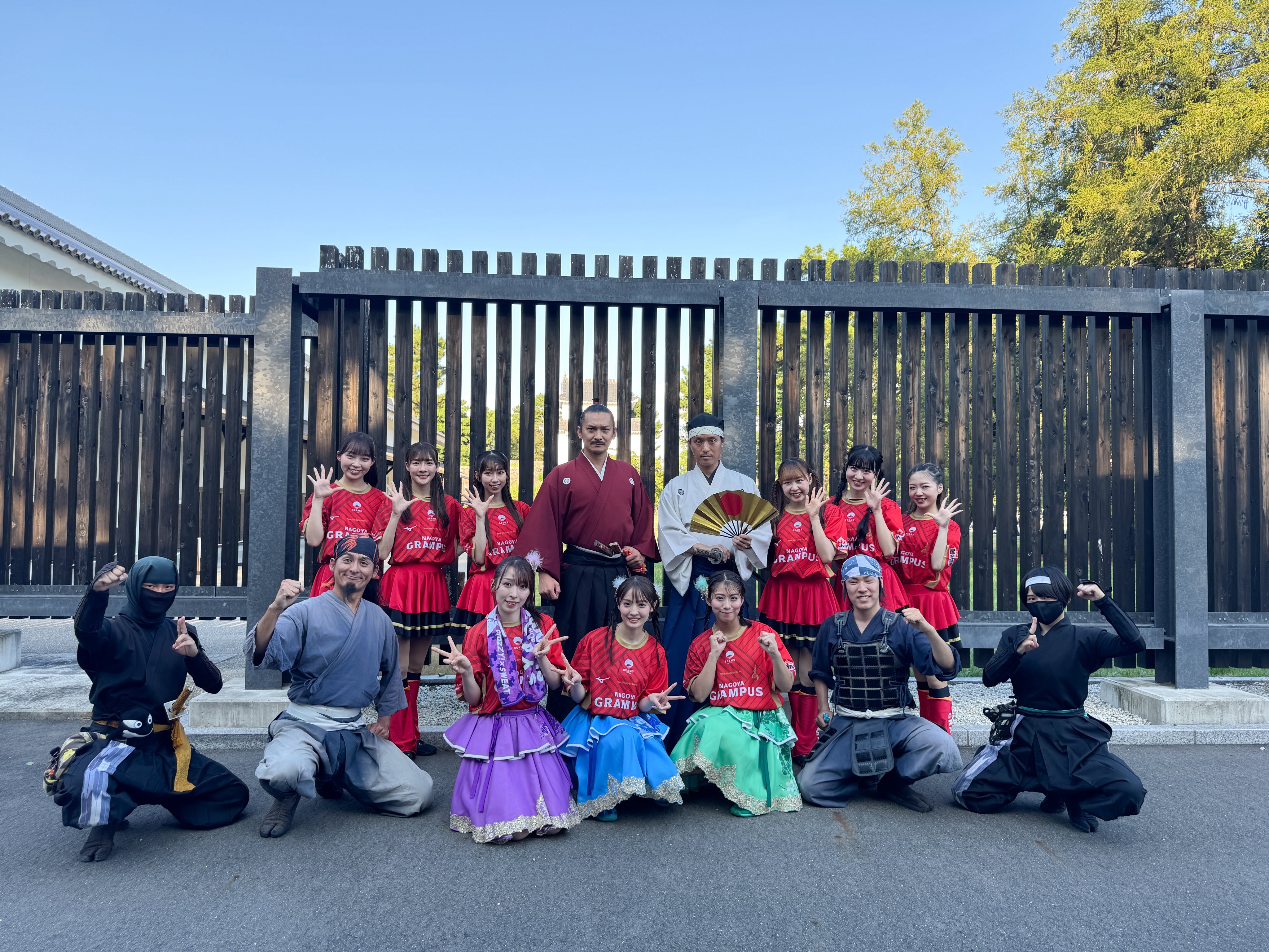 しゃちさま専用ページ TEAM SHACHI（チームシャチ） (@shachi_staff) / X