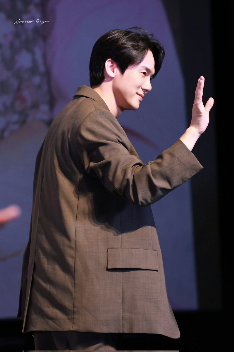 arrested_YOO's tweet photo. 250815 유연석 좀비딸 gv 

#유연석 #yooyeonseok #좀비딸 #좀비딸gv https://t.co/LXmHMP7Z6n
