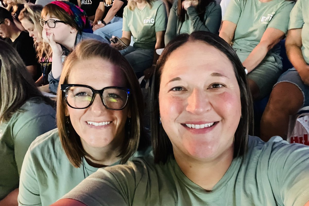 sisters finally back together after 7 years…this year is extra special because we are teaching together in Studio K. Welcome to <a href="/LIBERTYSCHOOLS/">LPS53</a> <a href="/jenny_martie/">Jenny Martie</a> <a href="/EpicElementary/">EPiC Elementary</a> #LPSConvocation25
