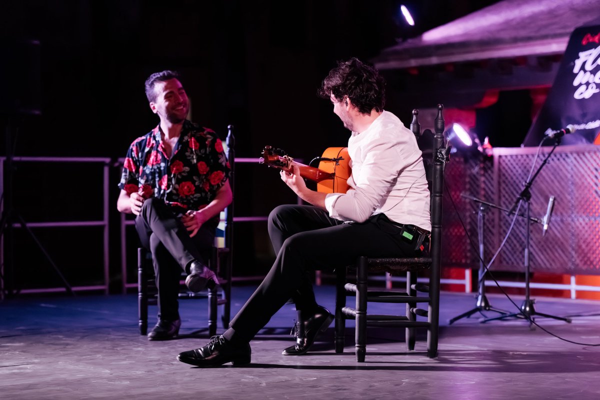 Esta noche
VENGO JONDO
en @villedebeziers FRANCIA
🌹

Con @josetomasjimenez_music @delaninamanuel  @marinfloresjoaquin <a href="/mickglow/">Mick Glow</a> 

Foto @karladiaz386 

💛