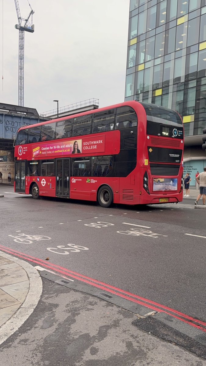 SouthwarkColl's tweet image. Have you spotted us around the city?
#SouthwarkCollege is proud to be part of the community! We help Londoners take the next step in their education and career. Apply today for courses for 16-18s &amp;amp; adults southwark.ac.uk/courses
 #ApplyToday #GetReadyForYourFuture #StudyInLondon