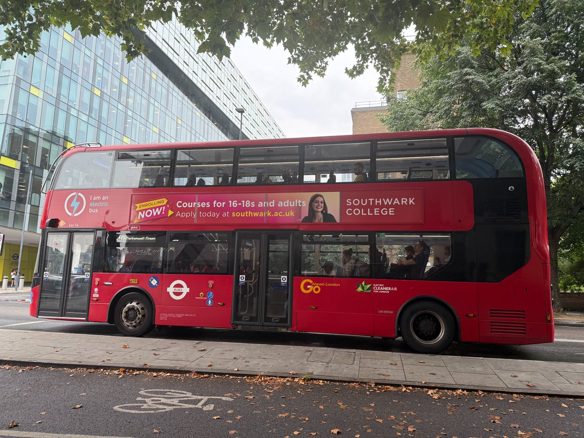 SouthwarkColl's tweet image. Have you spotted us around the city?
#SouthwarkCollege is proud to be part of the community! We help Londoners take the next step in their education and career. Apply today for courses for 16-18s &amp;amp; adults southwark.ac.uk/courses
 #ApplyToday #GetReadyForYourFuture #StudyInLondon
